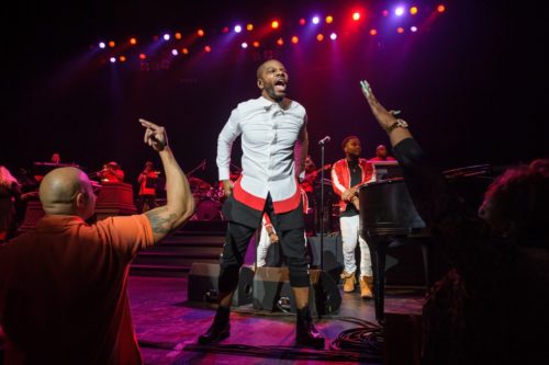 Kirk Franklin – Something About the Name Jesus (Medley) mp3 download