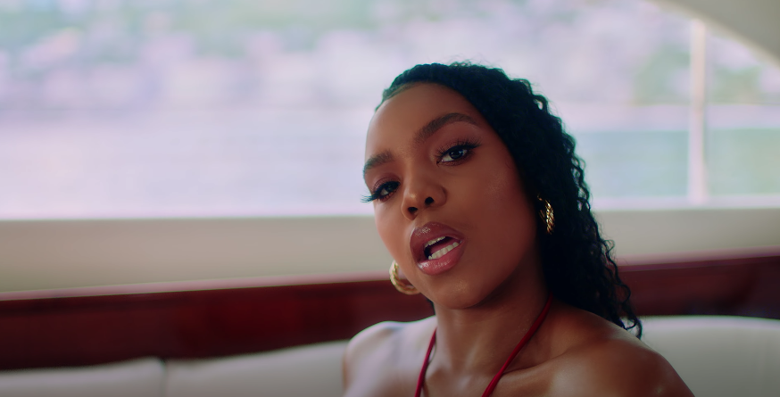 VIDEO: Elaine – Right Now