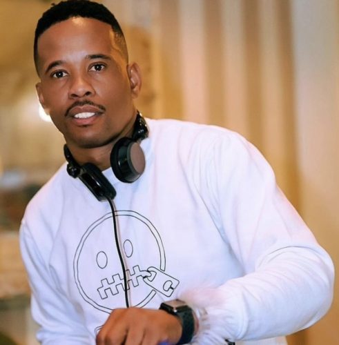 DJ Stokie – Bawo Vulela Ft. De Mthuda, Nutown Soul mp3 download